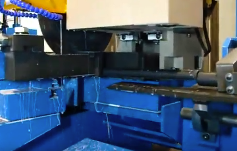 全自動型金屬圓鋸機